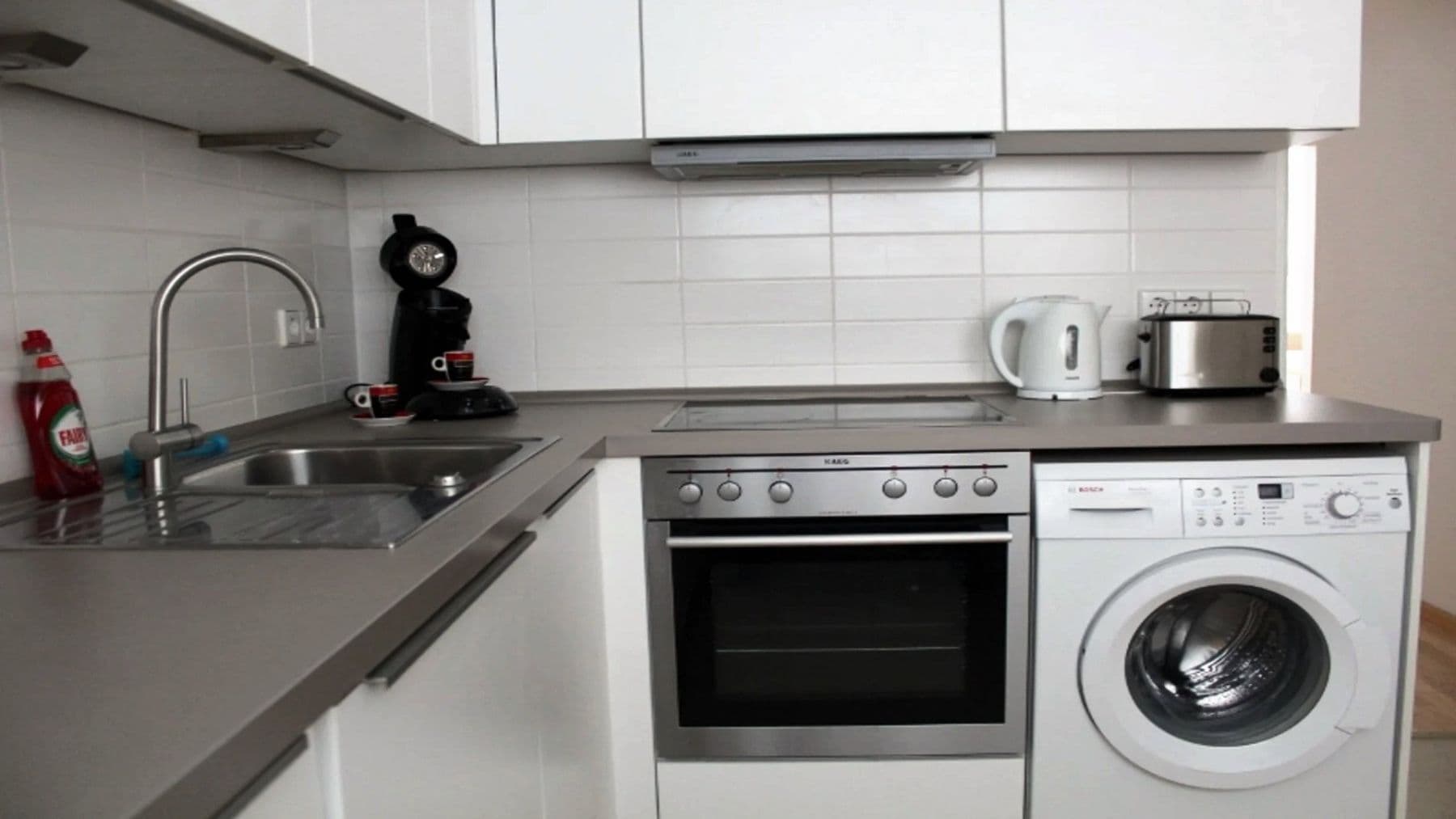 Pronájem bytu 2+1 49 m², Mannheim, Bádensko-Württembersko Pronájem bytu 2+1 49 m², Mannheim, Bádensko-Württembersko