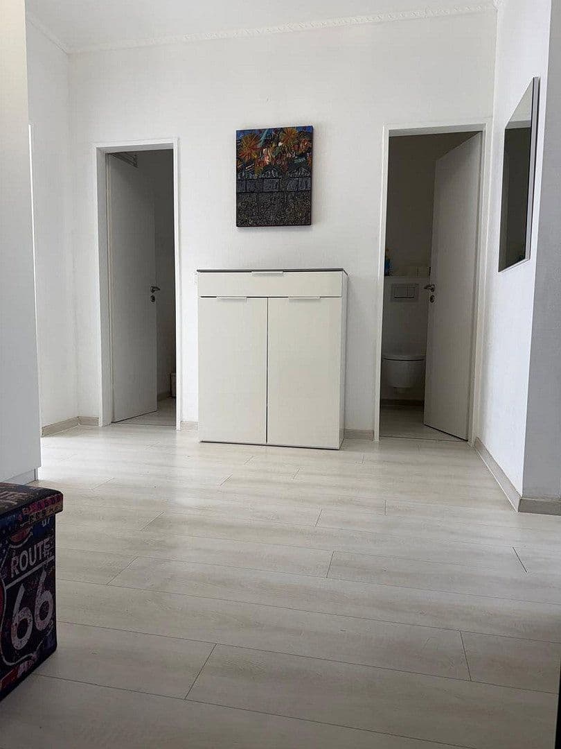 Pronájem bytu 2+1 58 m², Düsseldorf, Severní Porýní-Vestfálsko Pronájem bytu 2+1 58 m², Düsseldorf, Severní Porýní-Vestfálsko