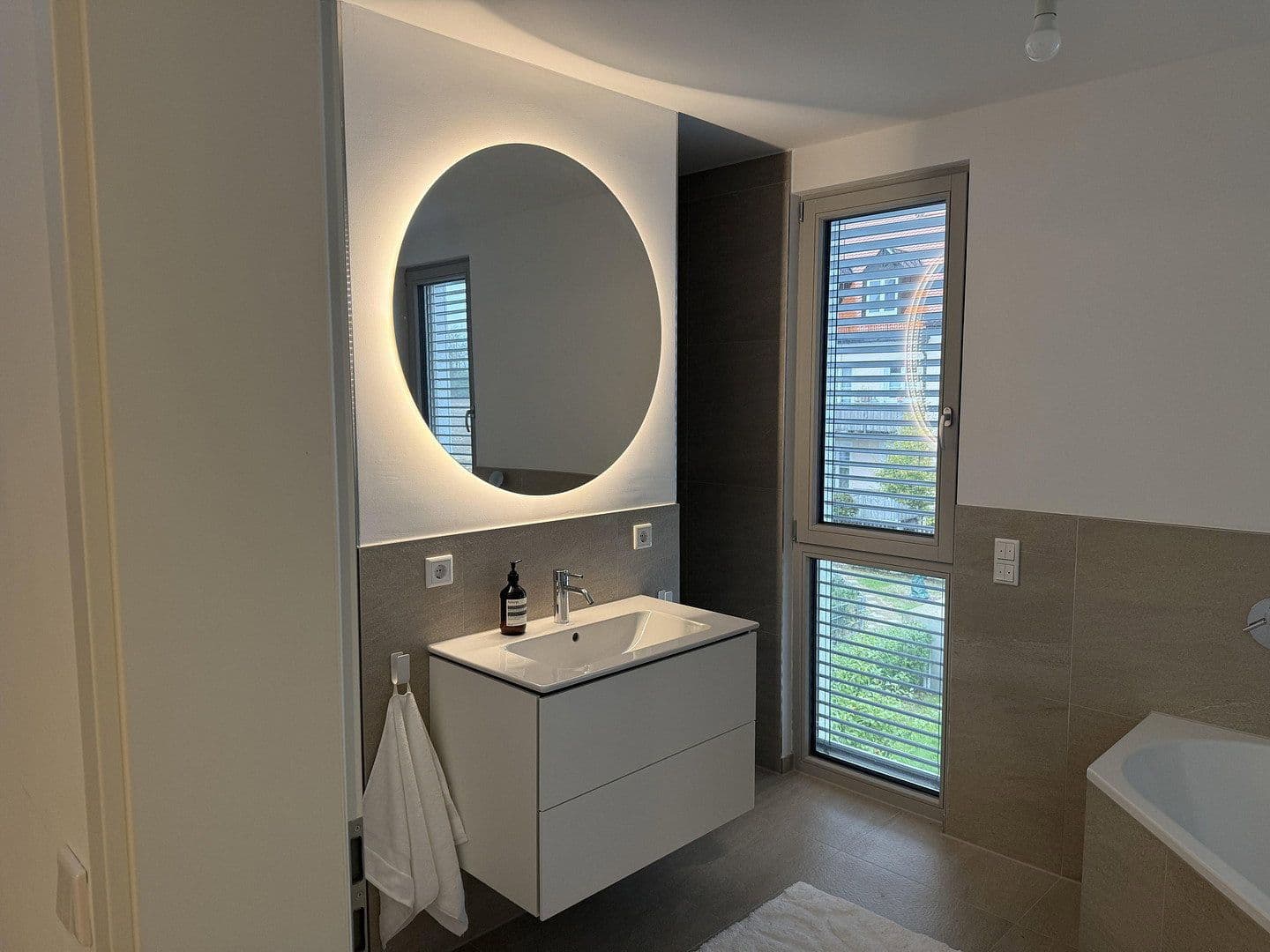 Prodej domu 218 m², pozemek 350 m², Gräfelfing, Bavorsko Prodej domu 218 m², pozemek 350 m², Gräfelfing, Bavorsko