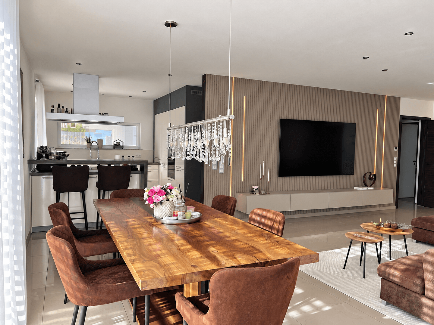 Prodej domu 146 m², pozemek 538 m², Laupheim, Bádensko-Württembersko Prodej domu 146 m², pozemek 538 m², Laupheim, Bádensko-Württembersko