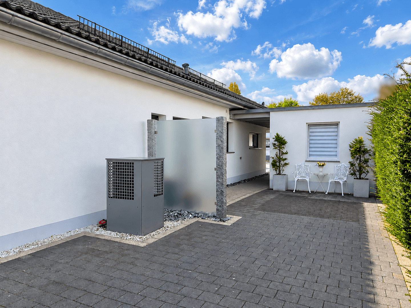 Prodej domu 146 m², pozemek 538 m², Laupheim, Bádensko-Württembersko Prodej domu 146 m², pozemek 538 m², Laupheim, Bádensko-Württembersko