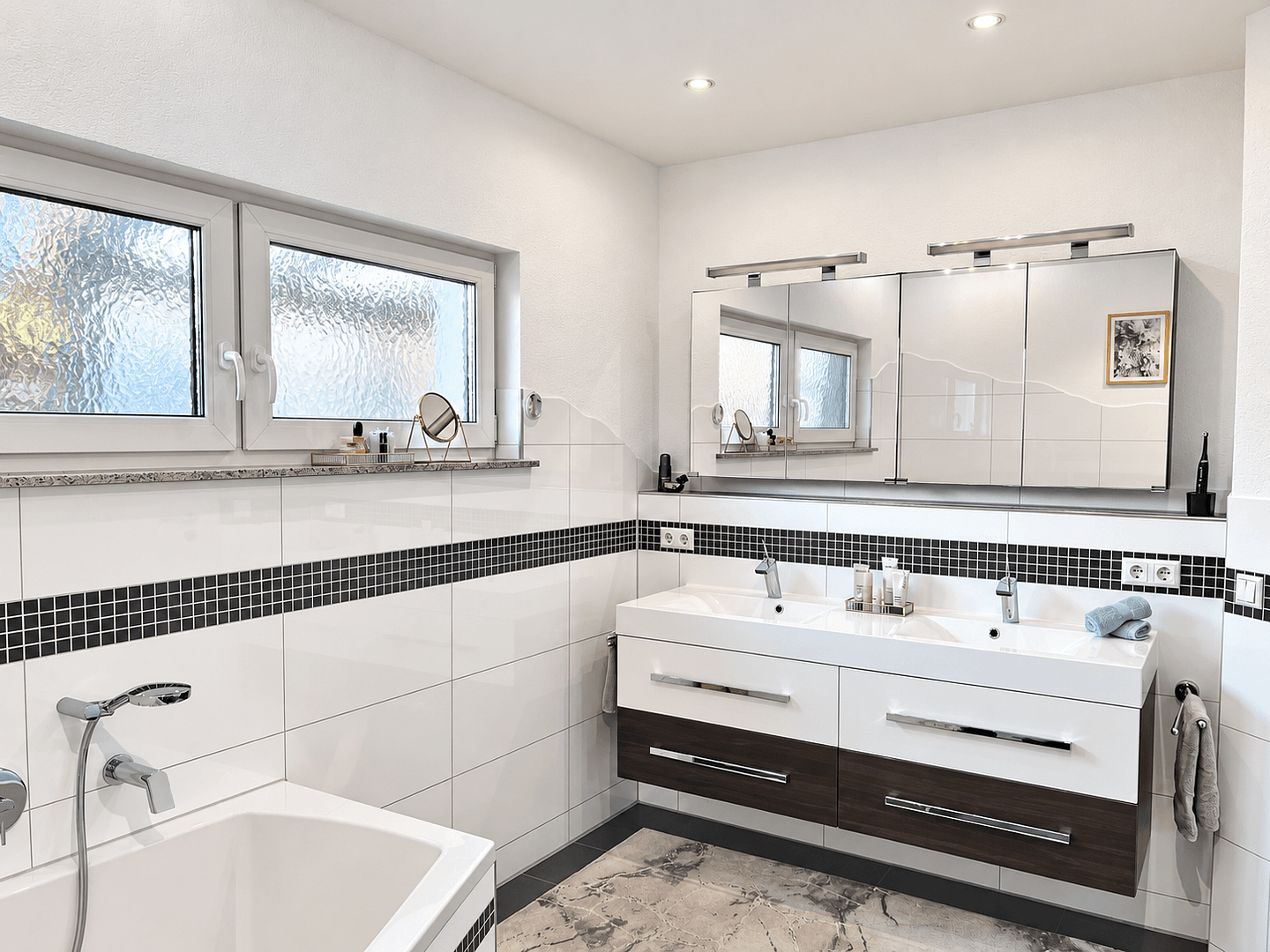 Prodej domu 146 m², pozemek 538 m², Laupheim, Bádensko-Württembersko Prodej domu 146 m², pozemek 538 m², Laupheim, Bádensko-Württembersko