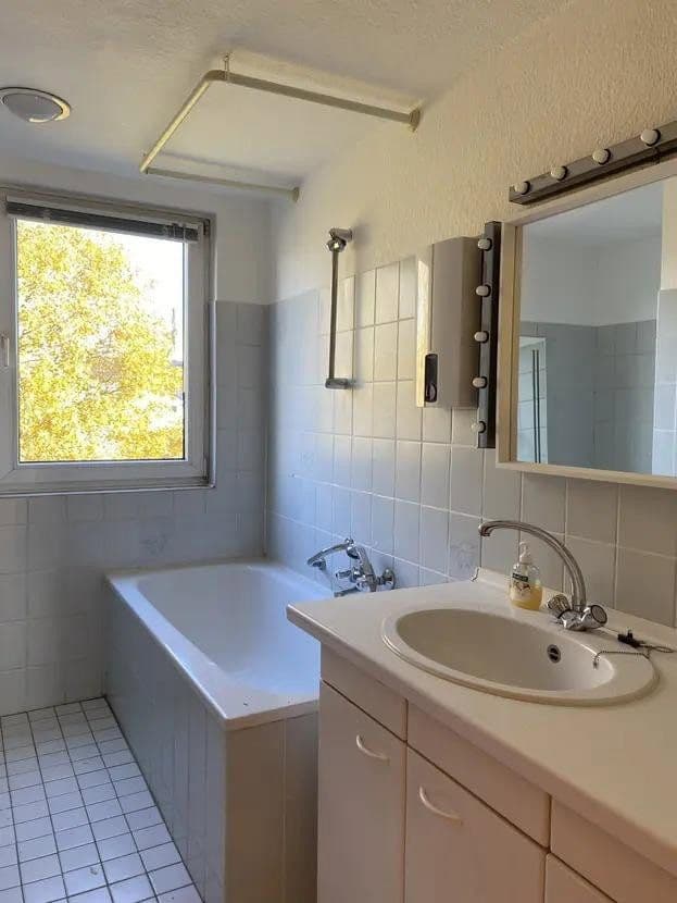 Pronájem bytu 2+1 58 m², Möserstrasse 34, Essen, Severní Porýní-Vestfálsko Pronájem bytu 2+1 58 m², Möserstrasse 34, Essen, Severní Porýní-Vestfálsko