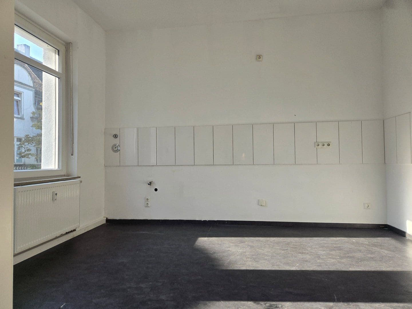 Pronájem bytu 3+1 95 m², Augustastraße 41-43, Duisburg Alt-Homberg, Severní Porýní-Vestfálsko Pronájem bytu 3+1 95 m², Augustastraße 41-43, Duisburg Alt-Homberg, Severní Porýní-Vestfálsko