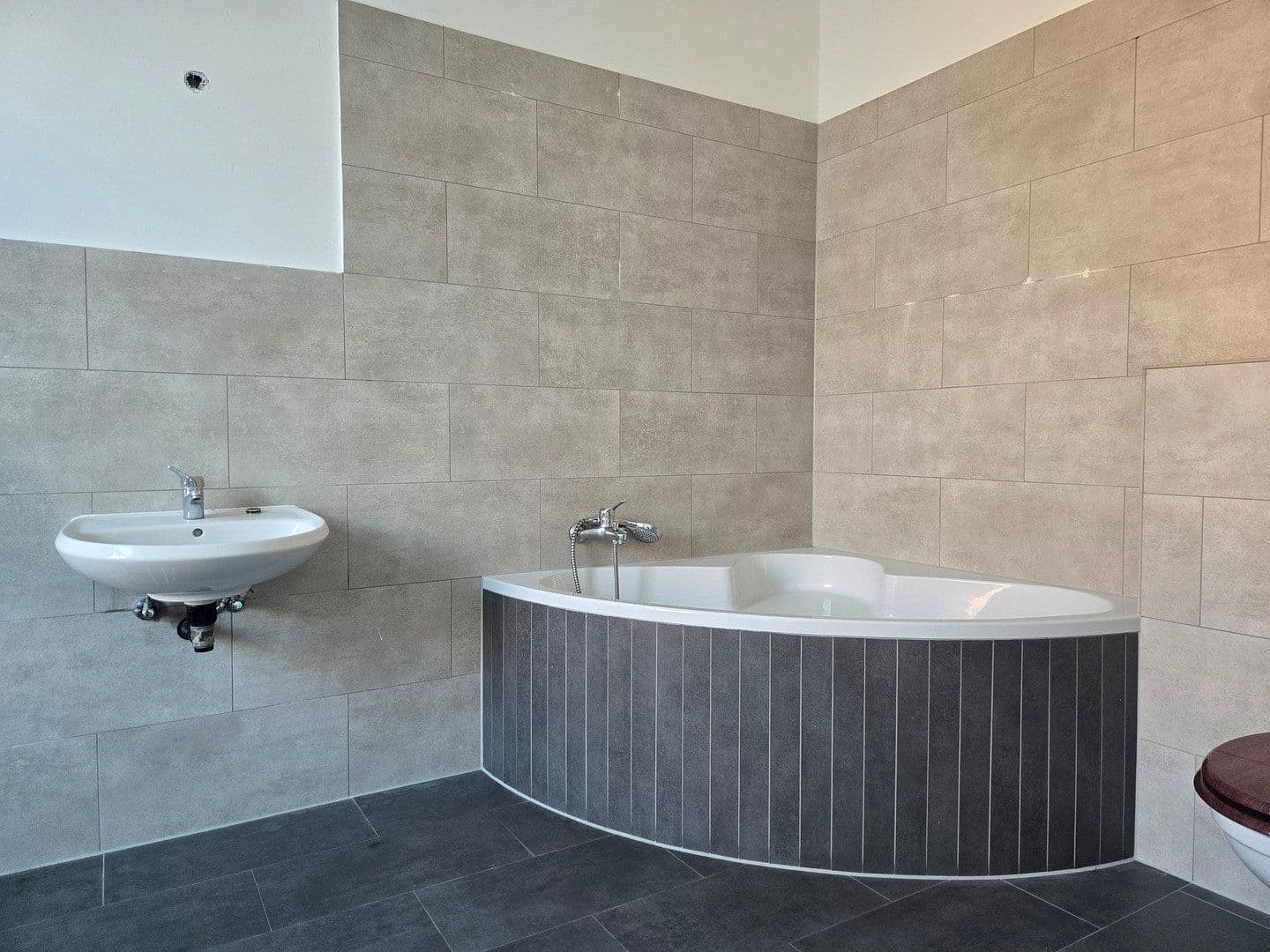 Pronájem bytu 3+1 95 m², Augustastraße 41-43, Duisburg Alt-Homberg, Severní Porýní-Vestfálsko Pronájem bytu 3+1 95 m², Augustastraße 41-43, Duisburg Alt-Homberg, Severní Porýní-Vestfálsko