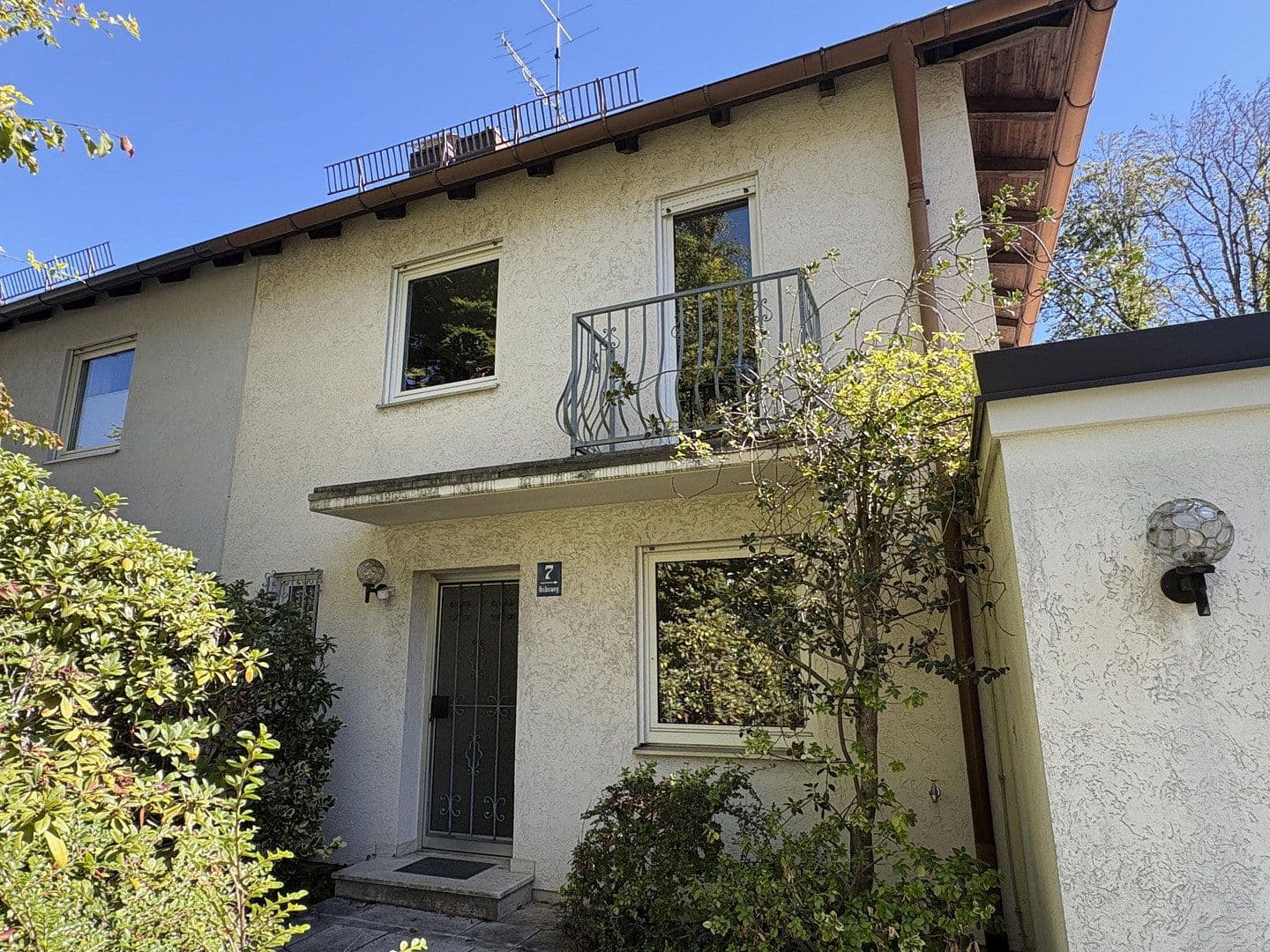Prodej domu 137 m², pozemek 417 m², Orchisweg 7, München, Bavorsko Prodej domu 137 m², pozemek 417 m², Orchisweg 7, München, Bavorsko