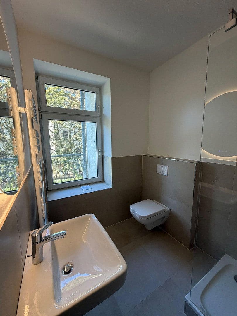 Pronájem bytu 2+1 54 m², Breitenfelderstraße 85, Leipzig, Sasko Pronájem bytu 2+1 54 m², Breitenfelderstraße 85, Leipzig, Sasko