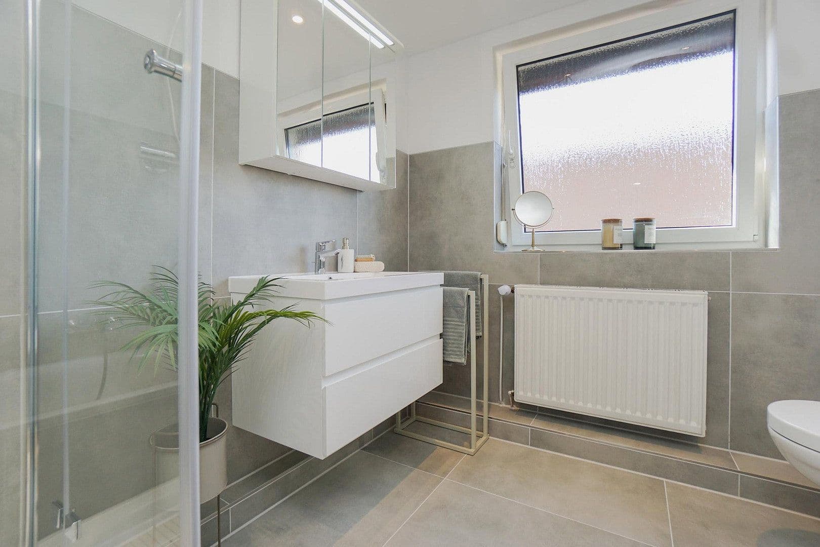 Prodej domu 110 m², pozemek 250 m², Potsdamer Straße 10a, Delmenhorst, Dolní Sasko Prodej domu 110 m², pozemek 250 m², Potsdamer Straße 10a, Delmenhorst, Dolní Sasko