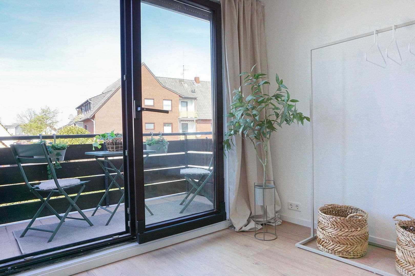 Prodej domu 110 m², pozemek 250 m², Potsdamer Straße 10a, Delmenhorst, Dolní Sasko Prodej domu 110 m², pozemek 250 m², Potsdamer Straße 10a, Delmenhorst, Dolní Sasko