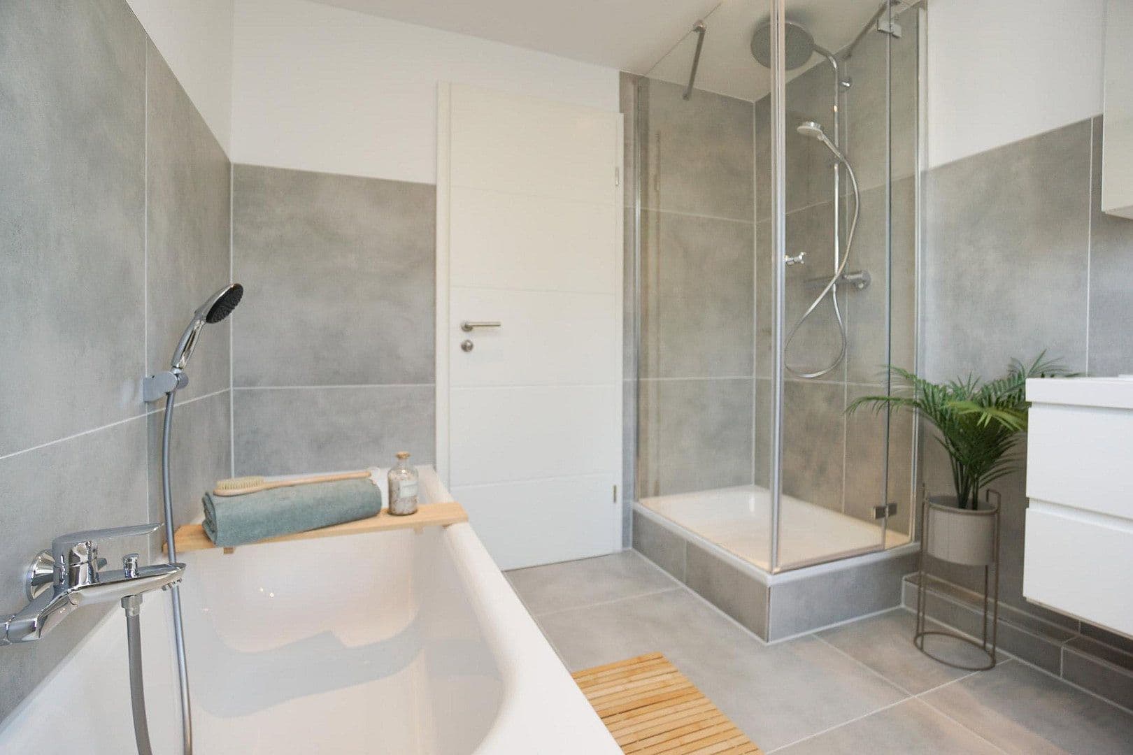 Prodej domu 110 m², pozemek 250 m², Potsdamer Straße 10a, Delmenhorst, Dolní Sasko Prodej domu 110 m², pozemek 250 m², Potsdamer Straße 10a, Delmenhorst, Dolní Sasko