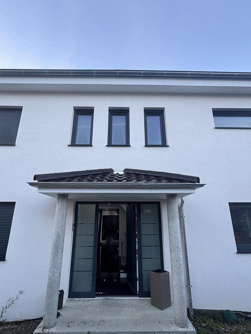 Prodej domu 250 m², pozemek 517 m², Bisingen, Bádensko-Württembersko Prodej domu 250 m², pozemek 517 m², Bisingen, Bádensko-Württembersko