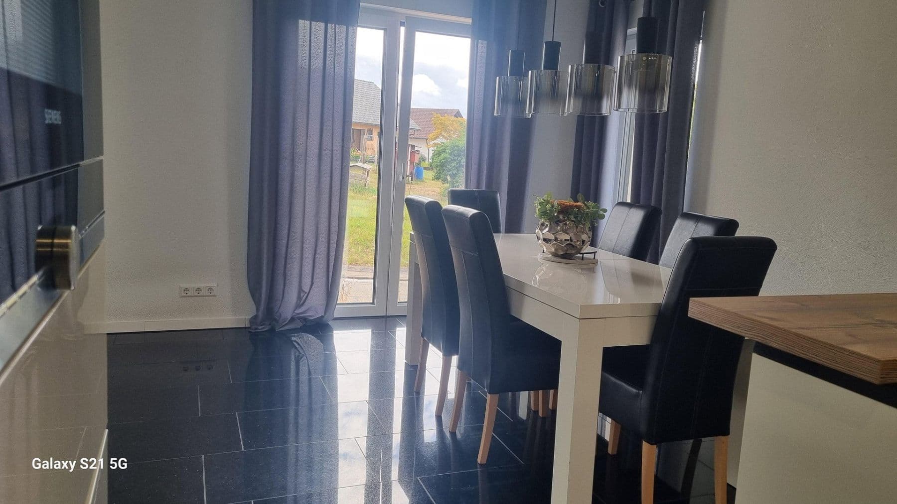 Prodej domu 250 m², pozemek 517 m², Bisingen, Bádensko-Württembersko Prodej domu 250 m², pozemek 517 m², Bisingen, Bádensko-Württembersko