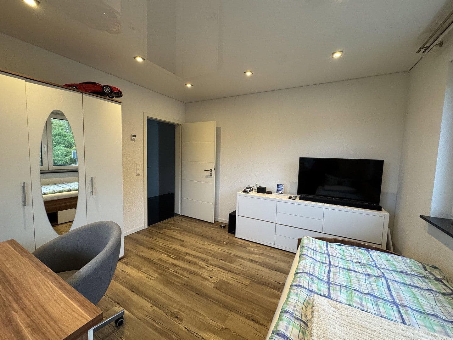 Prodej domu 250 m², pozemek 517 m², Bisingen, Bádensko-Württembersko Prodej domu 250 m², pozemek 517 m², Bisingen, Bádensko-Württembersko