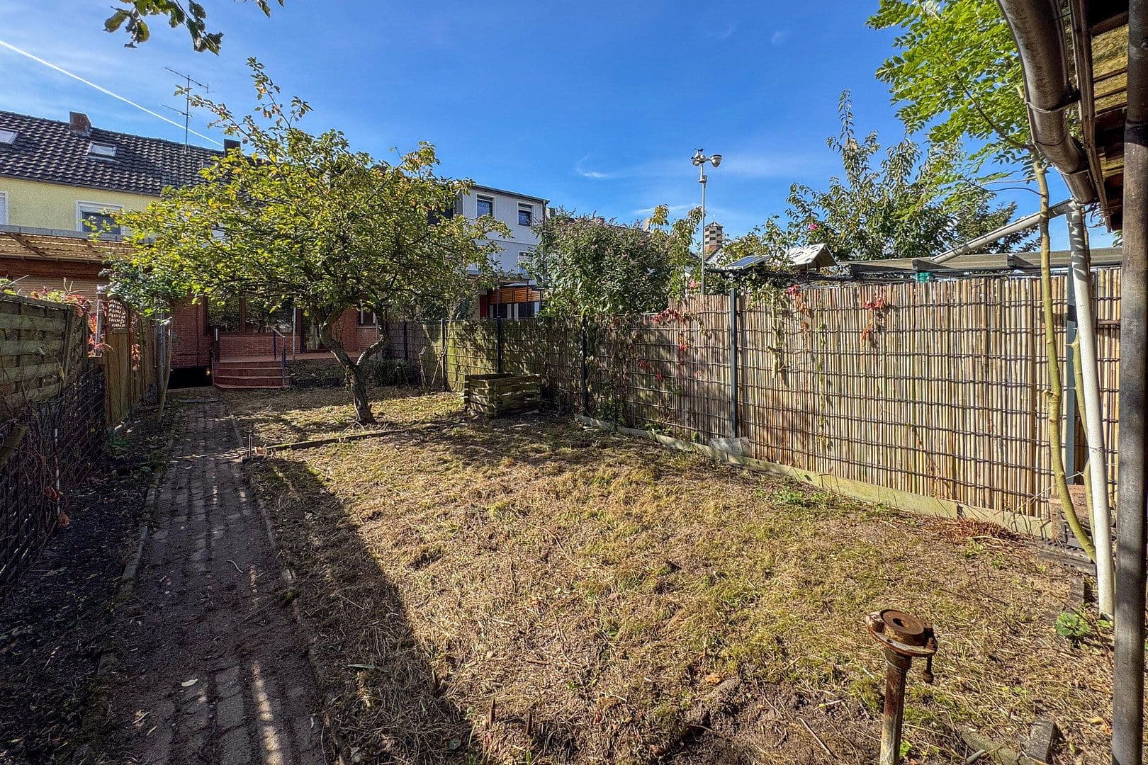 Prodej domu 82 m², pozemek 286 m², Voerde (Niederrhein), Severní Porýní-Vestfálsko Prodej domu 82 m², pozemek 286 m², Voerde (Niederrhein), Severní Porýní-Vestfálsko