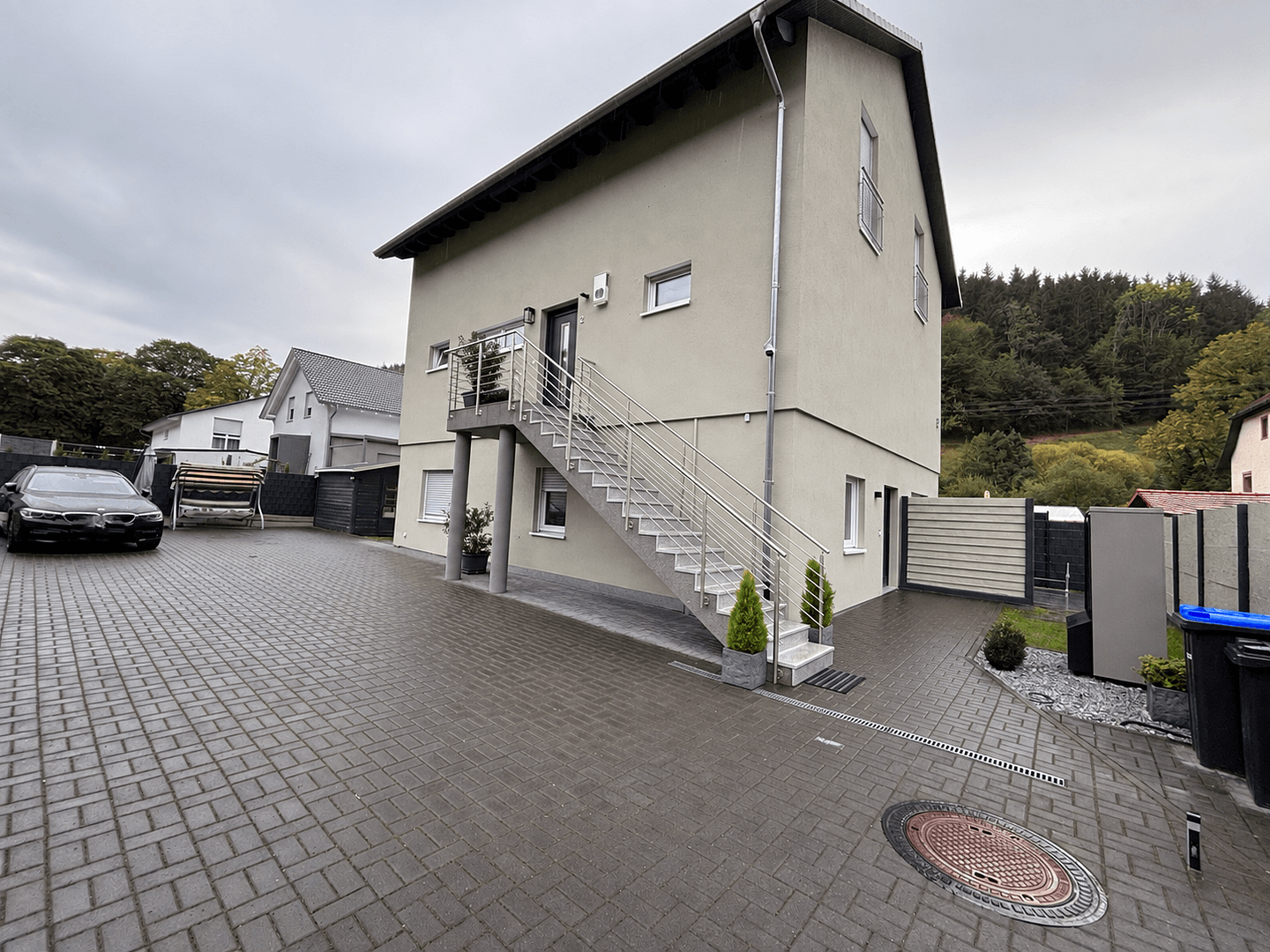 Prodej domu 248 m², pozemek 503 m², Elzach, Bádensko-Württembersko Prodej domu 248 m², pozemek 503 m², Elzach, Bádensko-Württembersko
