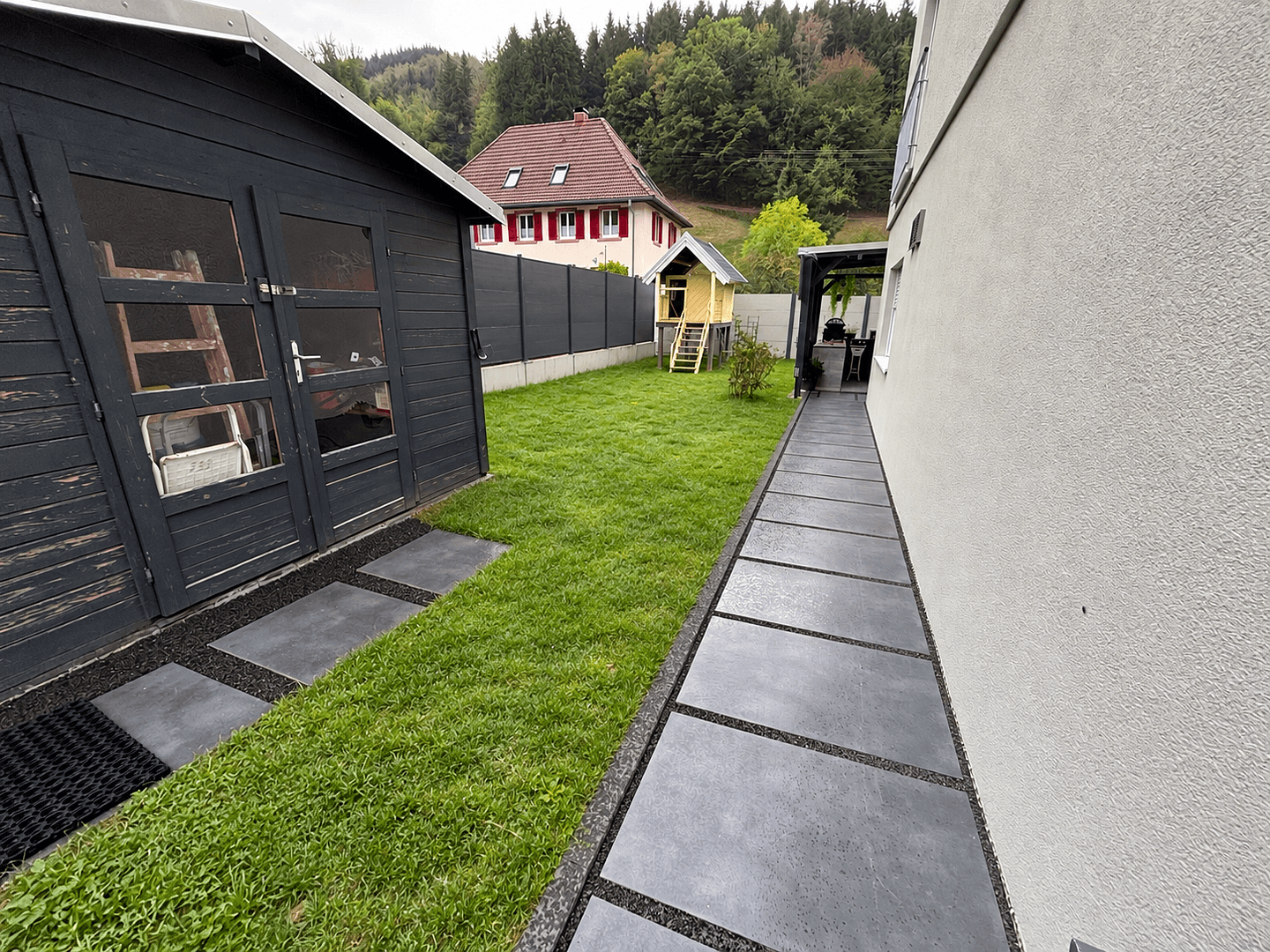 Prodej domu 248 m², pozemek 503 m², Elzach, Bádensko-Württembersko Prodej domu 248 m², pozemek 503 m², Elzach, Bádensko-Württembersko