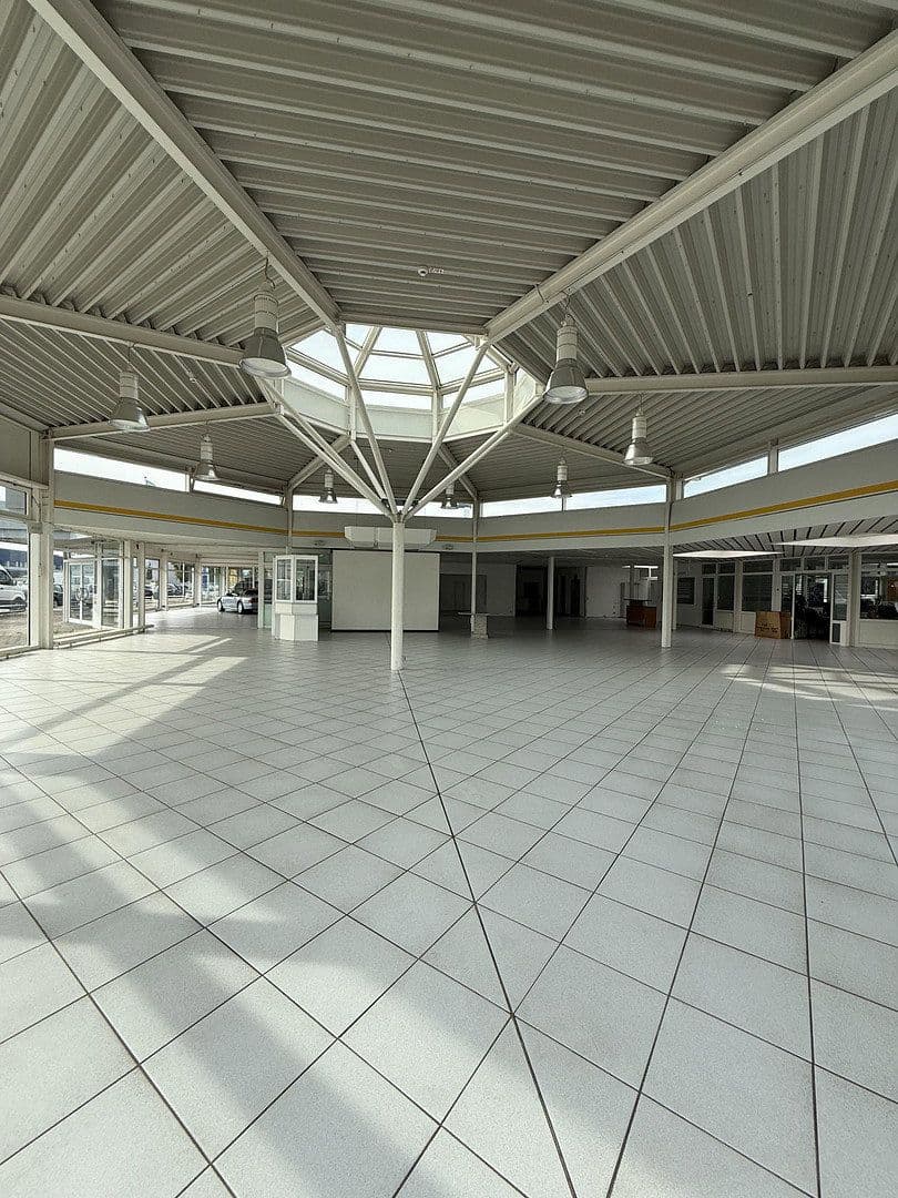 Pronájem nebytového prostoru 1.400 m², Lessingstraße 73, Neu Wulmstorf, Dolní Sasko Pronájem nebytového prostoru 1.400 m², Lessingstraße 73, Neu Wulmstorf, Dolní Sasko