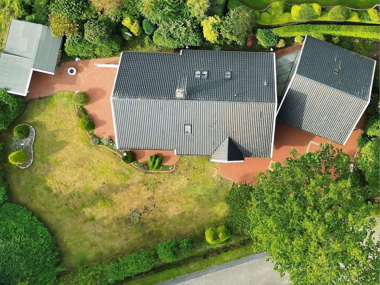 Prodej domu 160 m², pozemek 1.367 m², Aurich, Dolní Sasko Prodej domu 160 m², pozemek 1.367 m², Aurich, Dolní Sasko