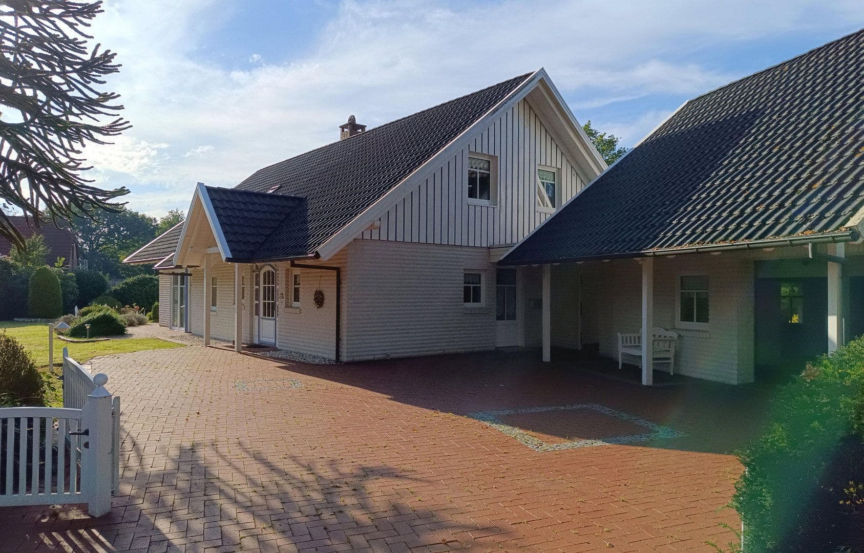 Prodej domu 160 m², pozemek 1.367 m², Aurich, Dolní Sasko Prodej domu 160 m², pozemek 1.367 m², Aurich, Dolní Sasko