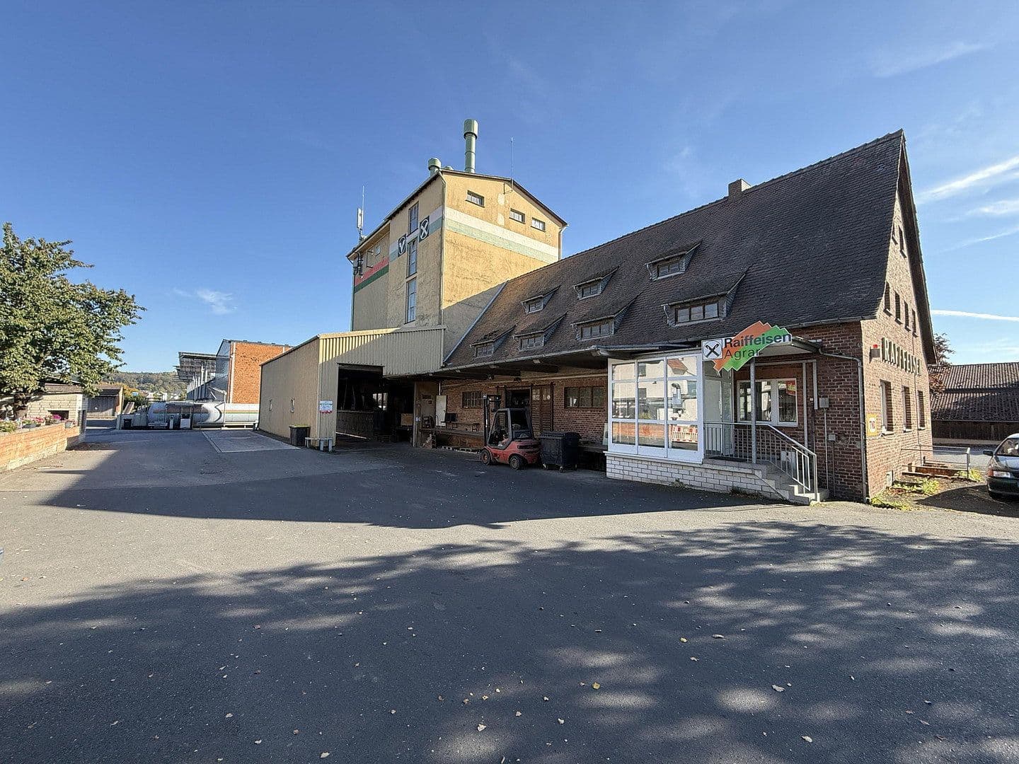 Prodej nebytového prostoru 4.281 m², Besser Straße 26, Gudensberg, Hessen Prodej nebytového prostoru 4.281 m², Besser Straße 26, Gudensberg, Hessen
