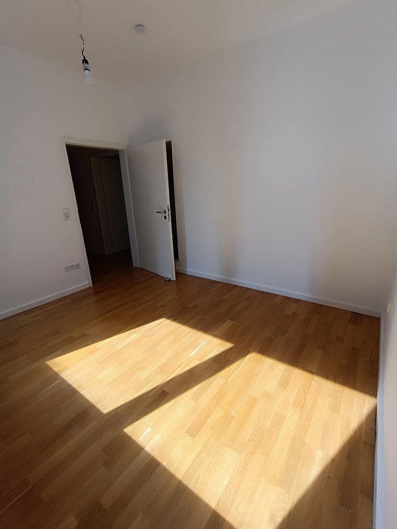Prodej bytu 3+1 92 m², Goethestr. 15, Worms, Porýní-Falc Prodej bytu 3+1 92 m², Goethestr. 15, Worms, Porýní-Falc