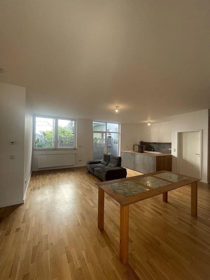 Prodej bytu 3+1 92 m², Goethestr. 15, Worms, Porýní-Falc Prodej bytu 3+1 92 m², Goethestr. 15, Worms, Porýní-Falc