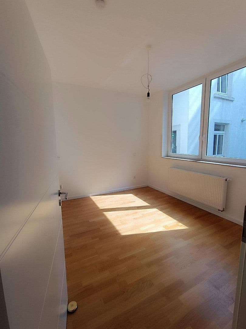 Prodej bytu 3+1 92 m², Goethestr. 15, Worms, Porýní-Falc Prodej bytu 3+1 92 m², Goethestr. 15, Worms, Porýní-Falc