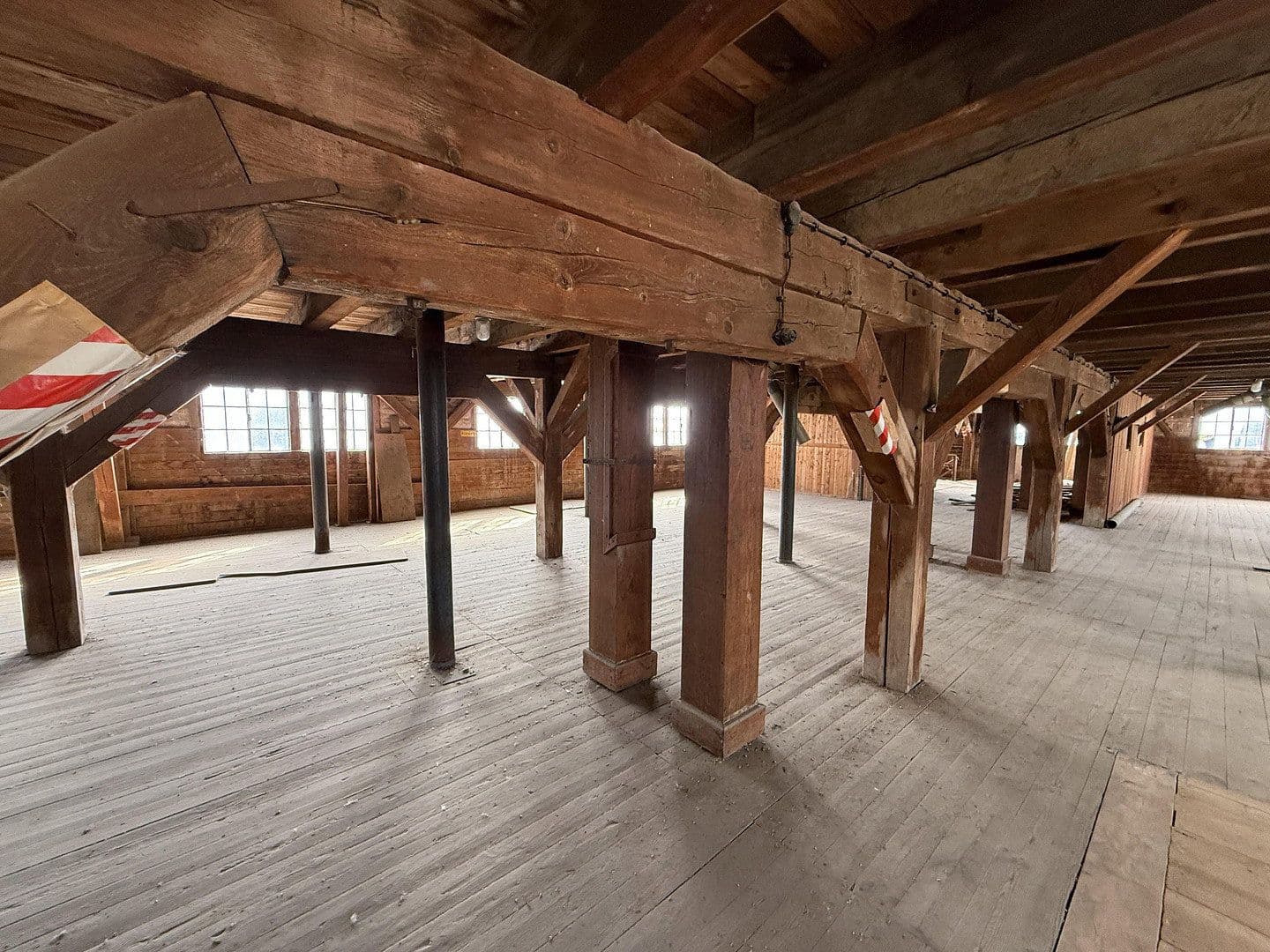 Prodej nebytového prostoru 9.768 m², Bahnhofstraße 29, Edertal, Hessen Prodej nebytového prostoru 9.768 m², Bahnhofstraße 29, Edertal, Hessen