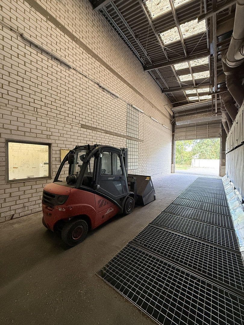 Prodej nebytového prostoru 9.768 m², Bahnhofstraße 29, Edertal, Hessen Prodej nebytového prostoru 9.768 m², Bahnhofstraße 29, Edertal, Hessen