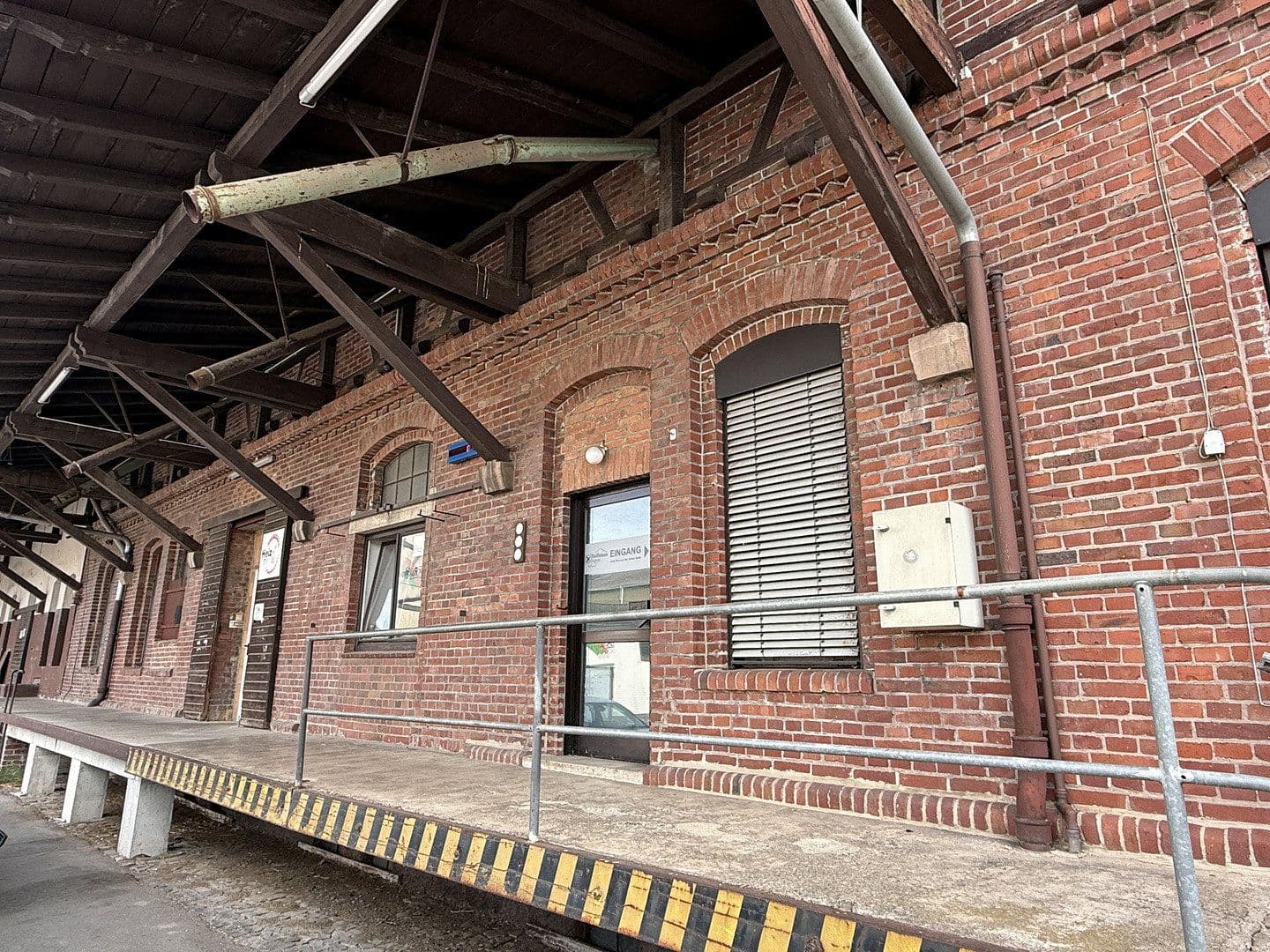 Prodej nebytového prostoru 9.768 m², Bahnhofstraße 29, Edertal, Hessen Prodej nebytového prostoru 9.768 m², Bahnhofstraße 29, Edertal, Hessen