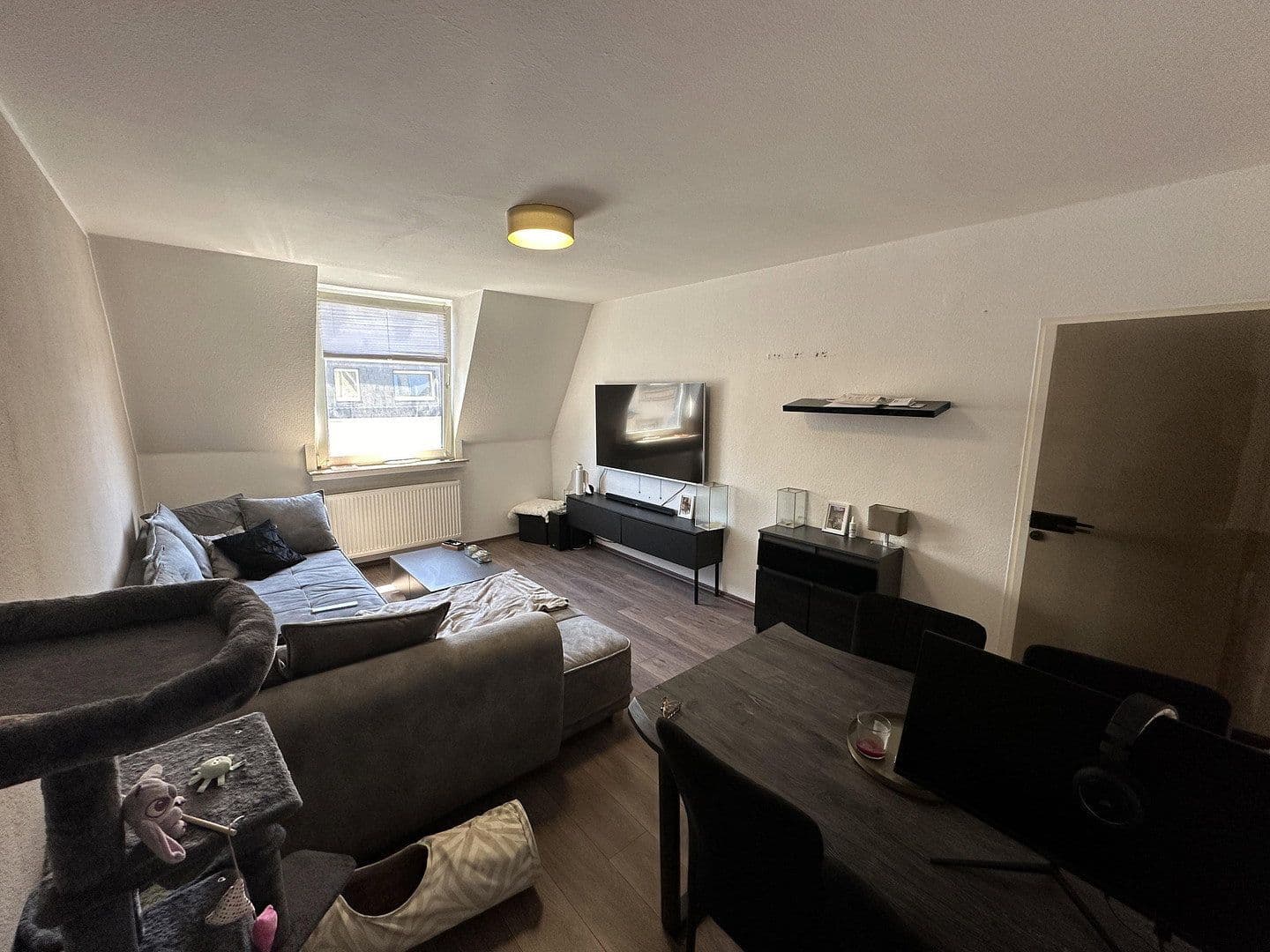 Pronájem bytu 2+1 40 m², Melbeckstr. 18, Solingen, Severní Porýní-Vestfálsko Pronájem bytu 2+1 40 m², Melbeckstr. 18, Solingen, Severní Porýní-Vestfálsko