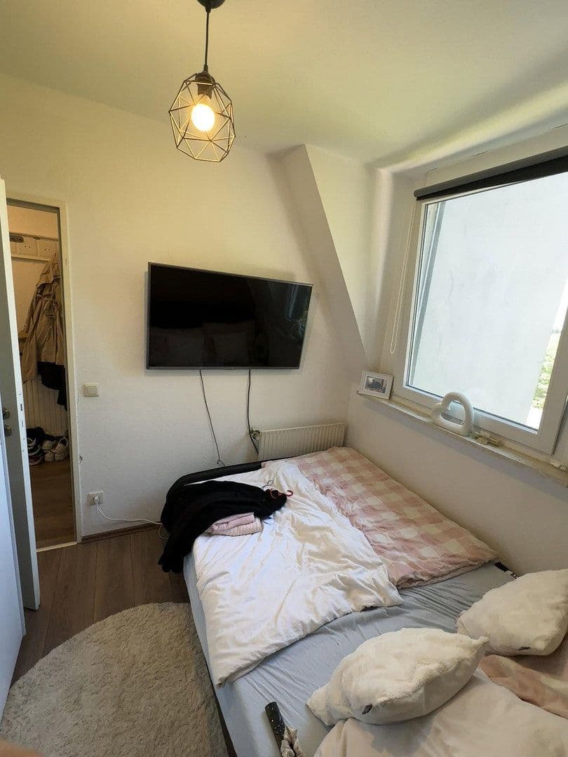 Pronájem bytu 2+1 40 m², Melbeckstr. 18, Solingen, Severní Porýní-Vestfálsko Pronájem bytu 2+1 40 m², Melbeckstr. 18, Solingen, Severní Porýní-Vestfálsko