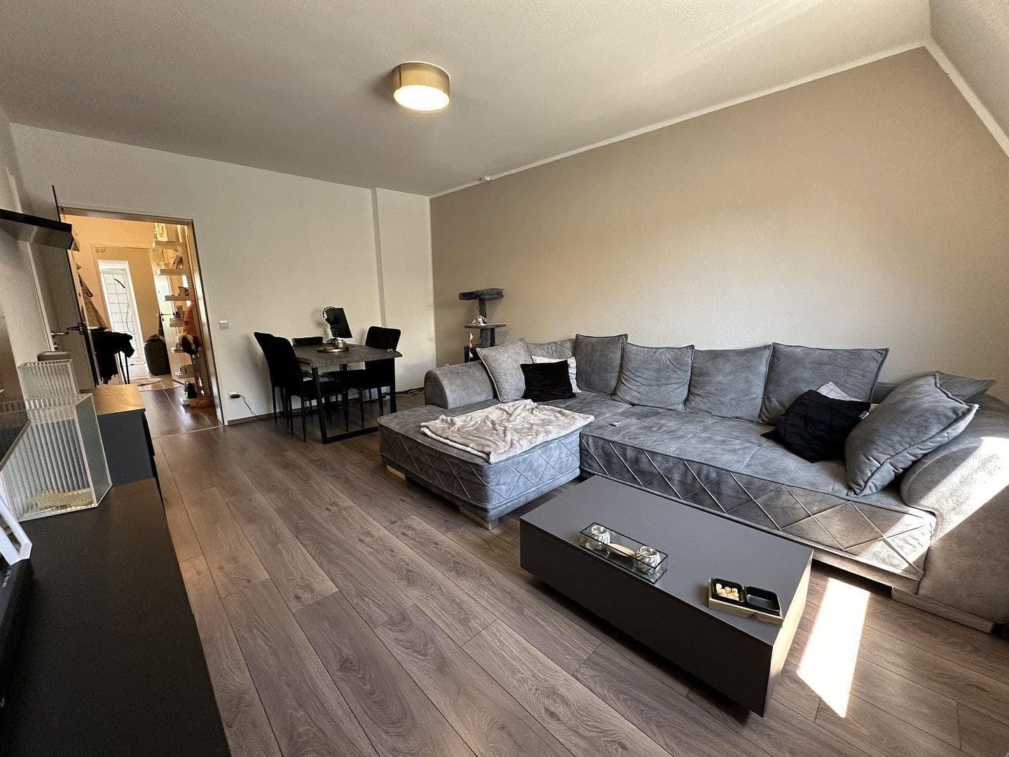 Pronájem bytu 2+1 40 m², Melbeckstr. 18, Solingen, Severní Porýní-Vestfálsko Pronájem bytu 2+1 40 m², Melbeckstr. 18, Solingen, Severní Porýní-Vestfálsko