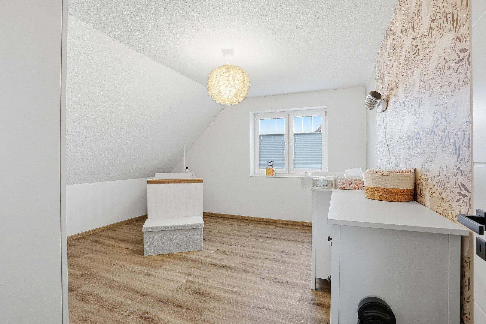 Prodej domu 193 m², pozemek 2.100 m², Westerholt, Dolní Sasko Prodej domu 193 m², pozemek 2.100 m², Westerholt, Dolní Sasko