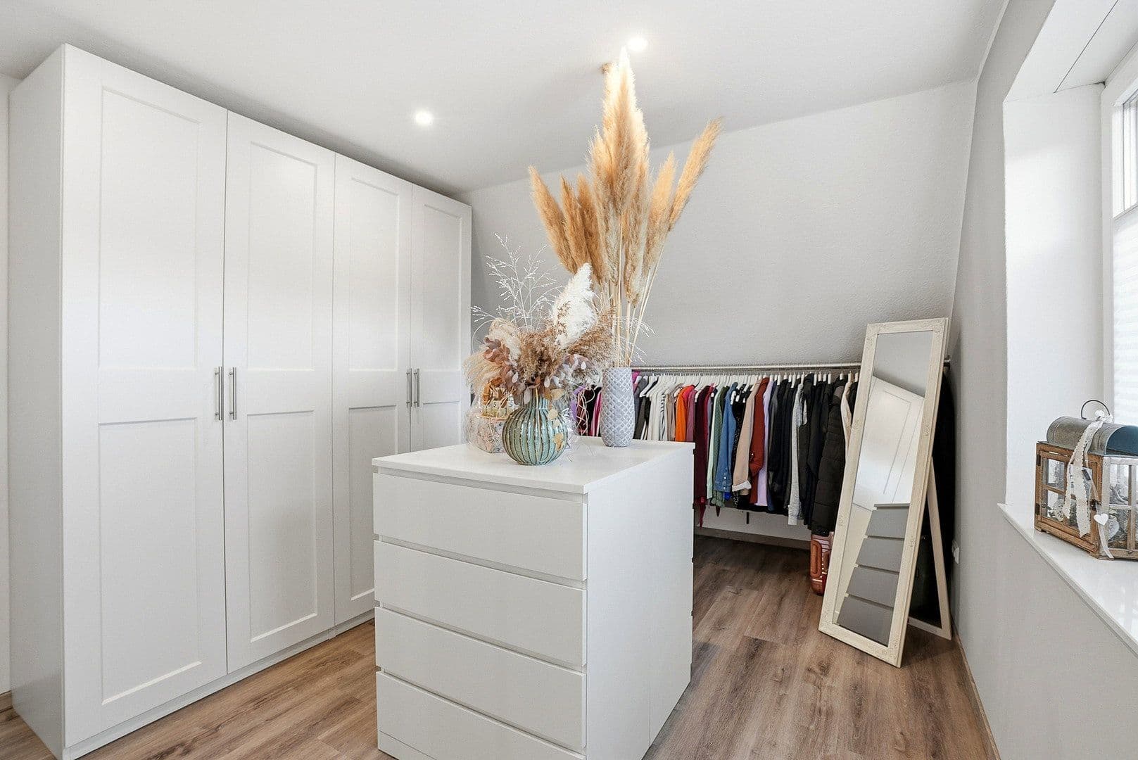Prodej domu 193 m², pozemek 2.100 m², Westerholt, Dolní Sasko Prodej domu 193 m², pozemek 2.100 m², Westerholt, Dolní Sasko
