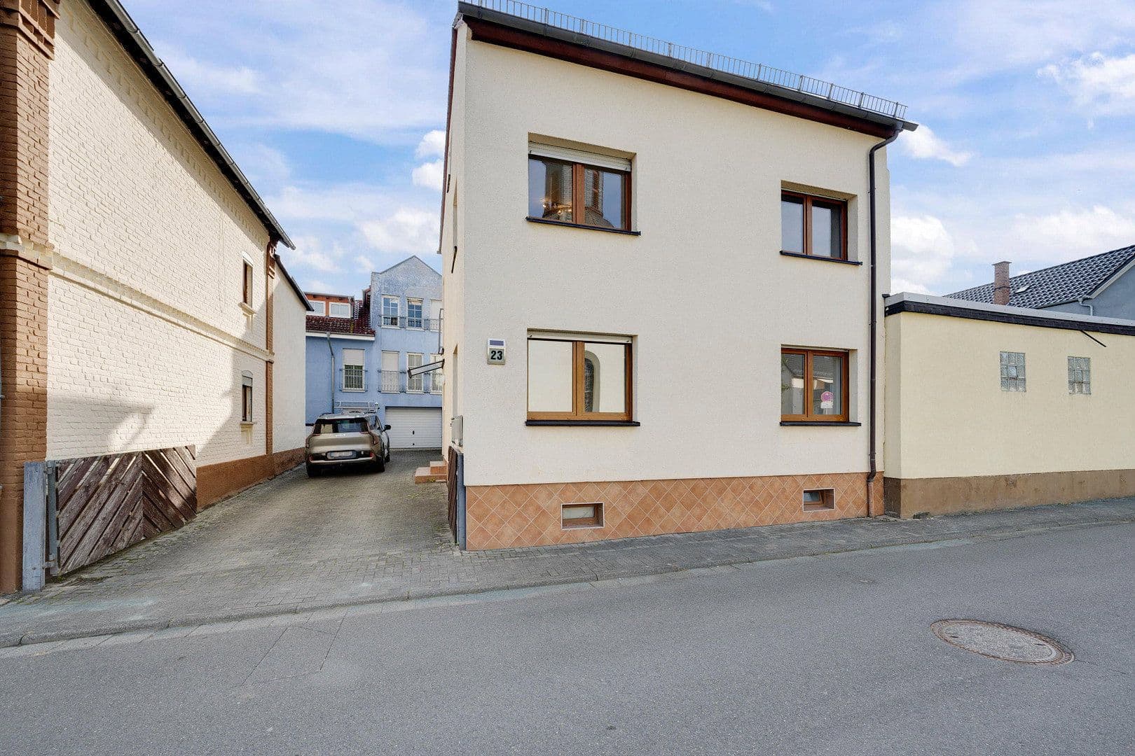 Prodej domu 163 m², pozemek 490 m², Hauptstraße 23, Aßlar, Hessen Prodej domu 163 m², pozemek 490 m², Hauptstraße 23, Aßlar, Hessen