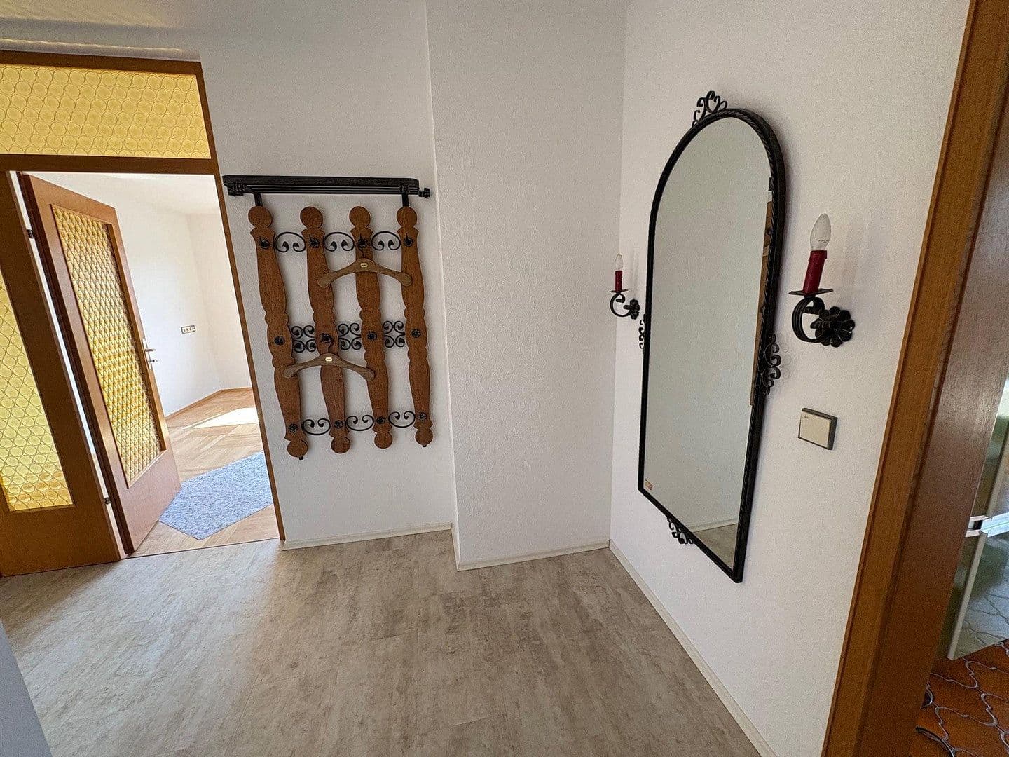 Pronájem bytu 4+1 107 m², Edingen-Neckarhausen, Bádensko-Württembersko Pronájem bytu 4+1 107 m², Edingen-Neckarhausen, Bádensko-Württembersko