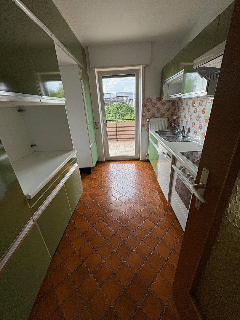 Pronájem bytu 4+1 107 m², Edingen-Neckarhausen, Bádensko-Württembersko Pronájem bytu 4+1 107 m², Edingen-Neckarhausen, Bádensko-Württembersko