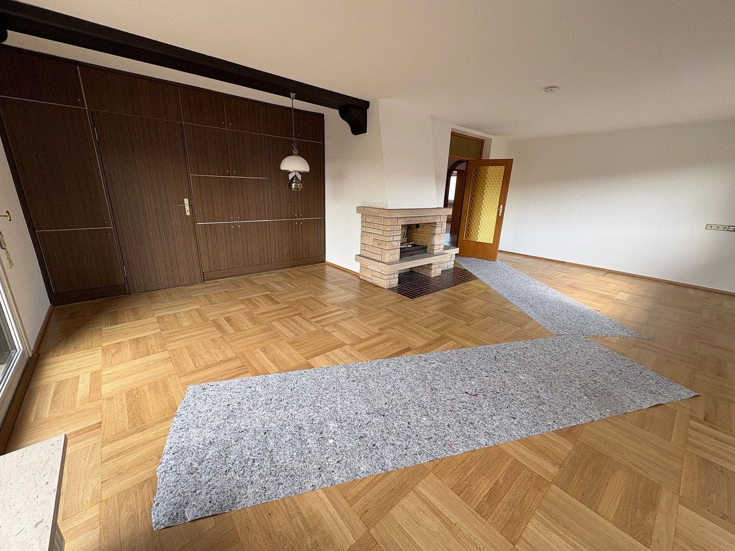 Pronájem bytu 4+1 107 m², Edingen-Neckarhausen, Bádensko-Württembersko Pronájem bytu 4+1 107 m², Edingen-Neckarhausen, Bádensko-Württembersko