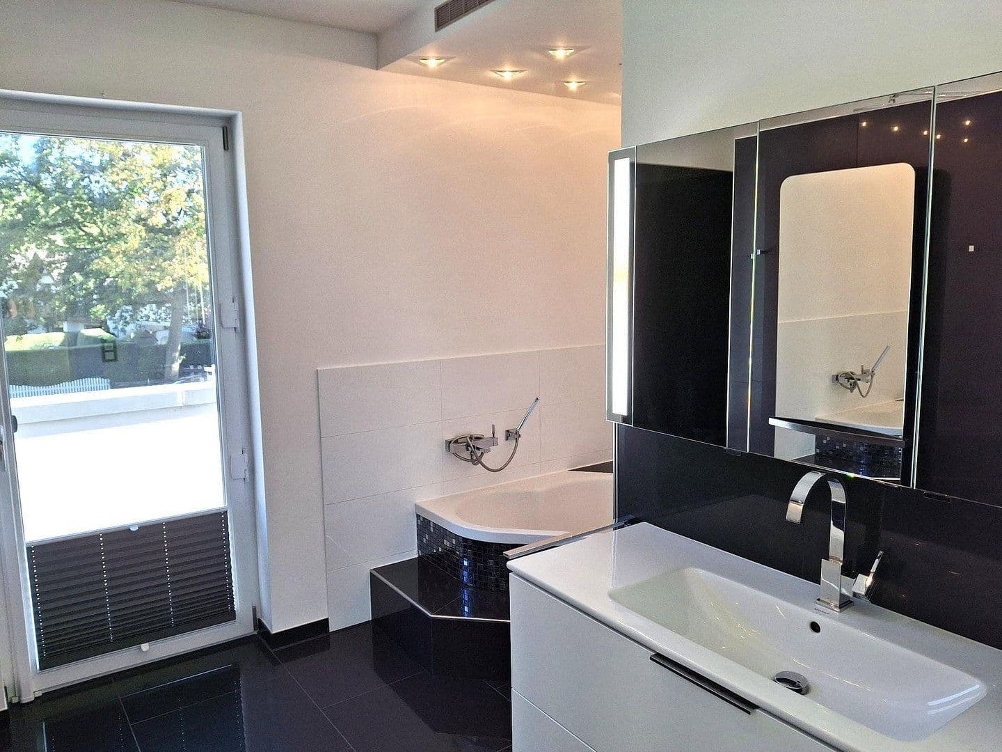 Prodej bytu 3+1 120 m², Hamburg, Hamburg Prodej bytu 3+1 120 m², Hamburg, Hamburg