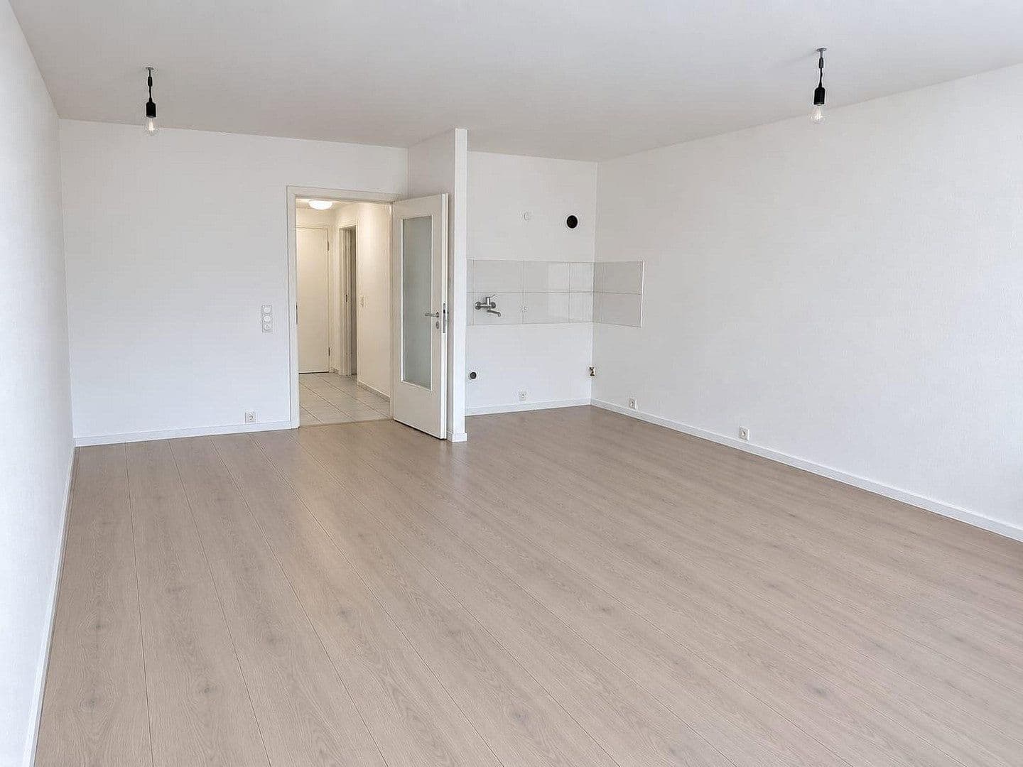 Pronájem bytu 1+1 45 m², Wuppertal, Severní Porýní-Vestfálsko Pronájem bytu 1+1 45 m², Wuppertal, Severní Porýní-Vestfálsko