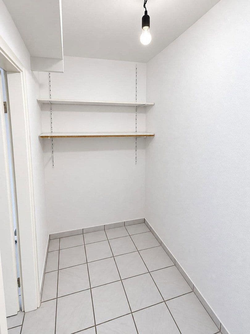 Pronájem bytu 1+1 45 m², Wuppertal, Severní Porýní-Vestfálsko Pronájem bytu 1+1 45 m², Wuppertal, Severní Porýní-Vestfálsko