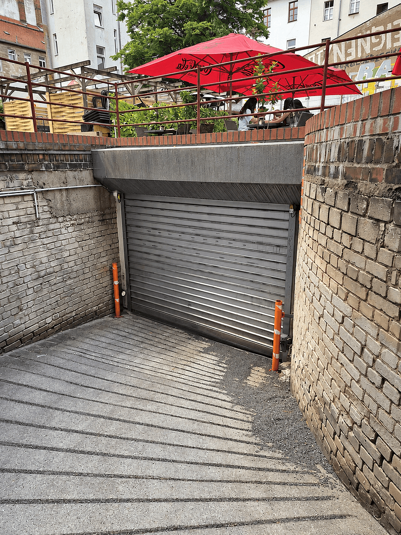Pronájem garáže 13 m², Gneisenaustr. 3, Berlin, Berlín Pronájem garáže 13 m², Gneisenaustr. 3, Berlin, Berlín