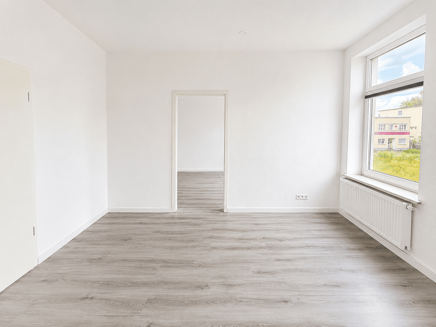 Pronájem bytu 4+1 85 m², Schillerstr. 5a, Wilhelmshaven, Dolní Sasko Pronájem bytu 4+1 85 m², Schillerstr. 5a, Wilhelmshaven, Dolní Sasko