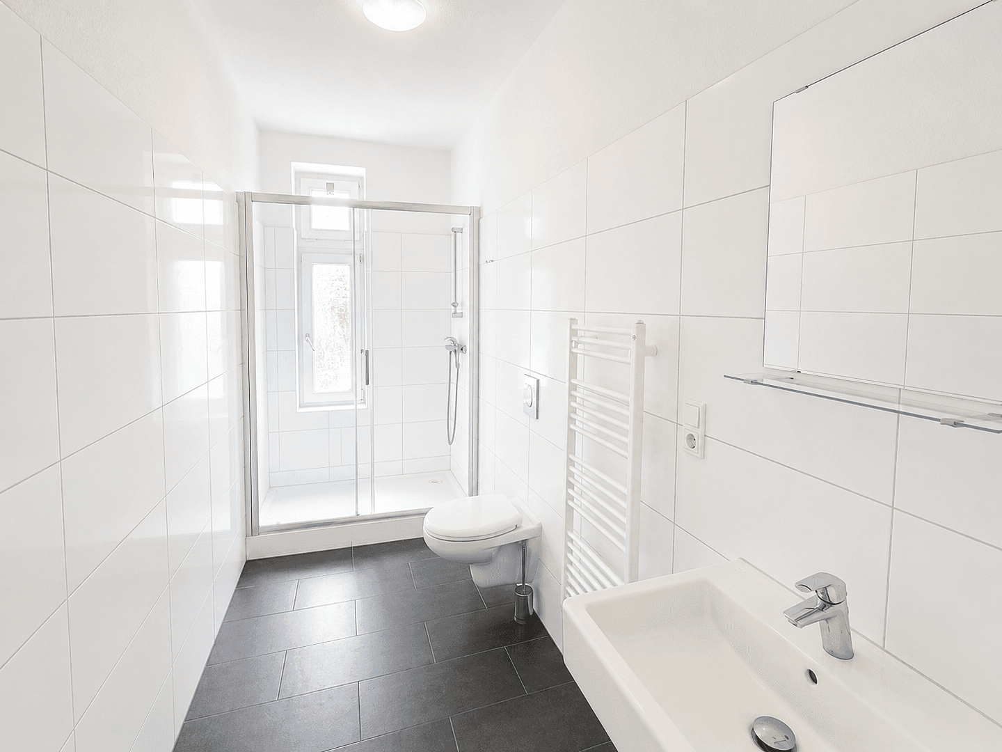 Pronájem bytu 4+1 85 m², Schillerstr. 5a, Wilhelmshaven, Dolní Sasko Pronájem bytu 4+1 85 m², Schillerstr. 5a, Wilhelmshaven, Dolní Sasko