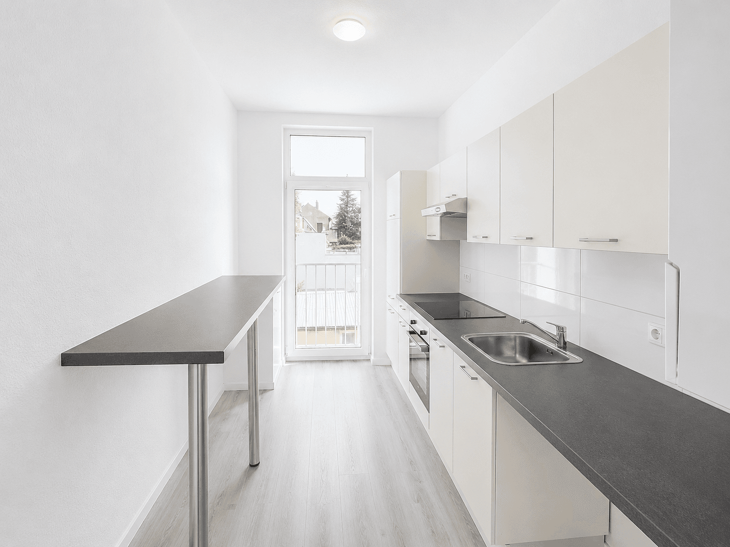 Pronájem bytu 4+1 85 m², Schillerstr. 5a, Wilhelmshaven, Dolní Sasko Pronájem bytu 4+1 85 m², Schillerstr. 5a, Wilhelmshaven, Dolní Sasko