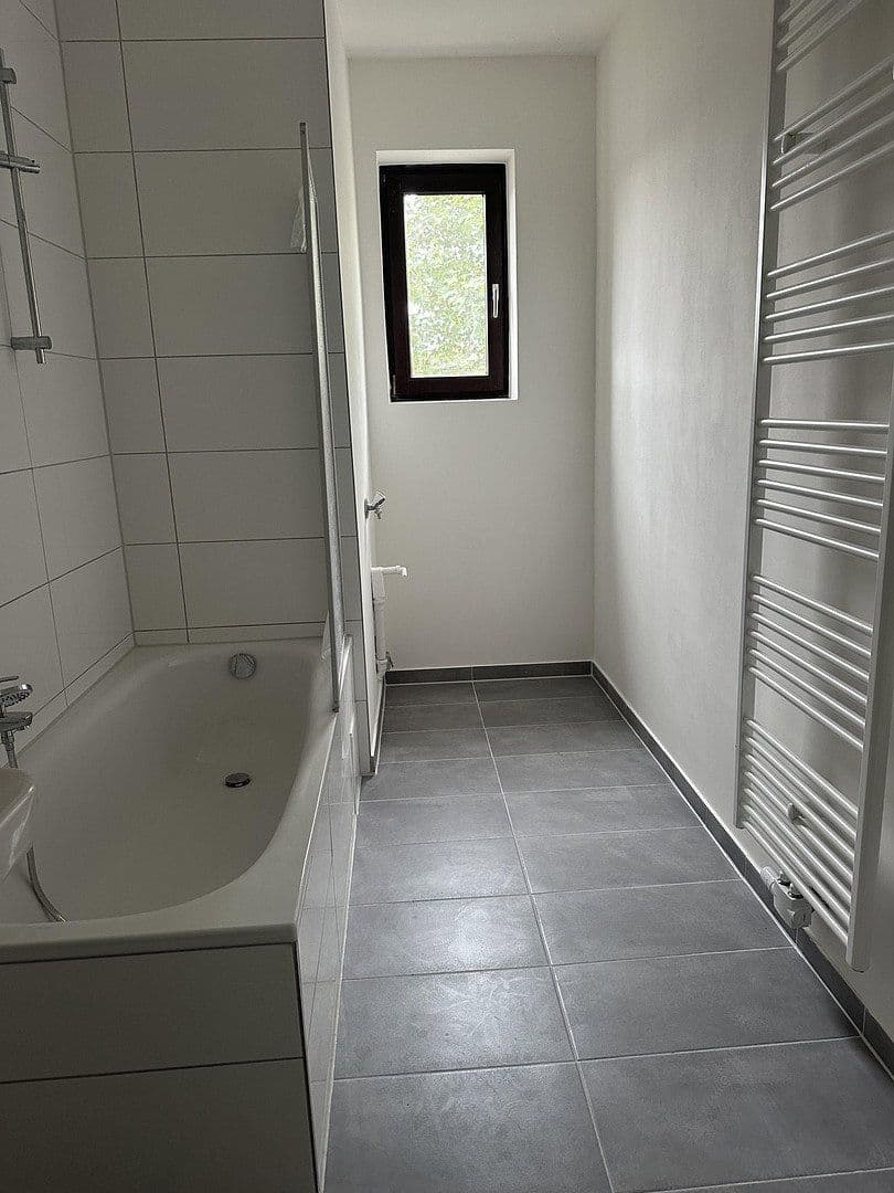 Pronájem bytu 3+1 91 m², Heinrichstraße 107, Düsseldorf, Severní Porýní-Vestfálsko Pronájem bytu 3+1 91 m², Heinrichstraße 107, Düsseldorf, Severní Porýní-Vestfálsko