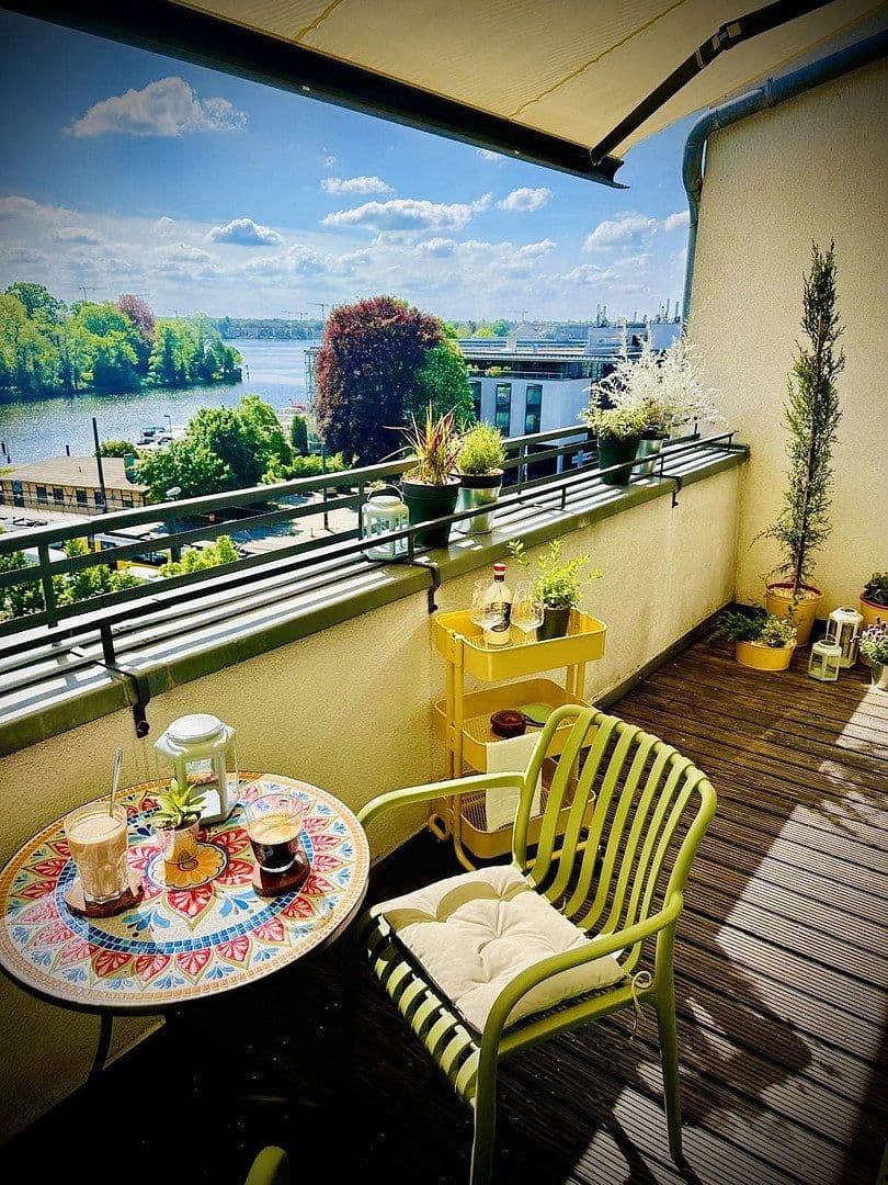 Prodej bytu 3+1 92 m², Gutenbergstr. 33, Berlin, Berlín Prodej bytu 3+1 92 m², Gutenbergstr. 33, Berlin, Berlín