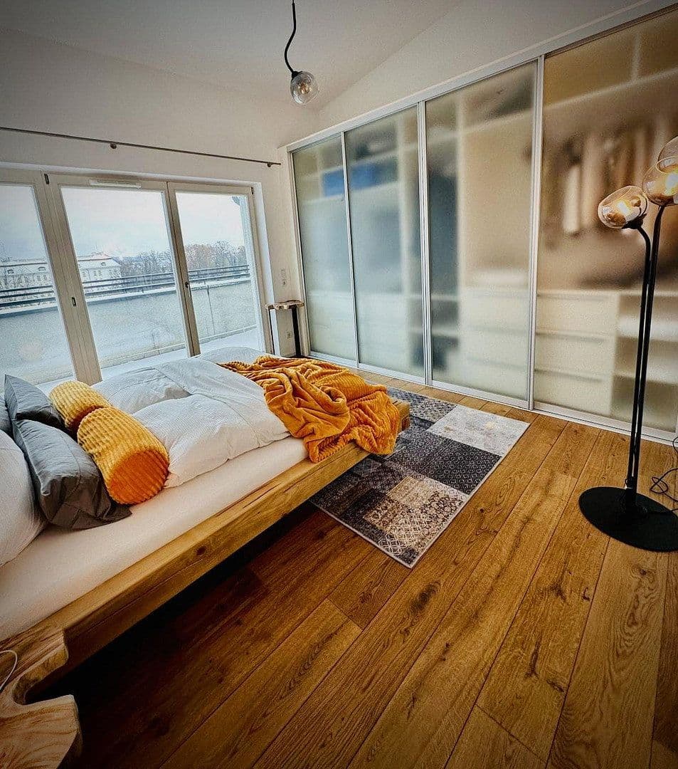 Prodej bytu 3+1 92 m², Gutenbergstr. 33, Berlin, Berlín Prodej bytu 3+1 92 m², Gutenbergstr. 33, Berlin, Berlín