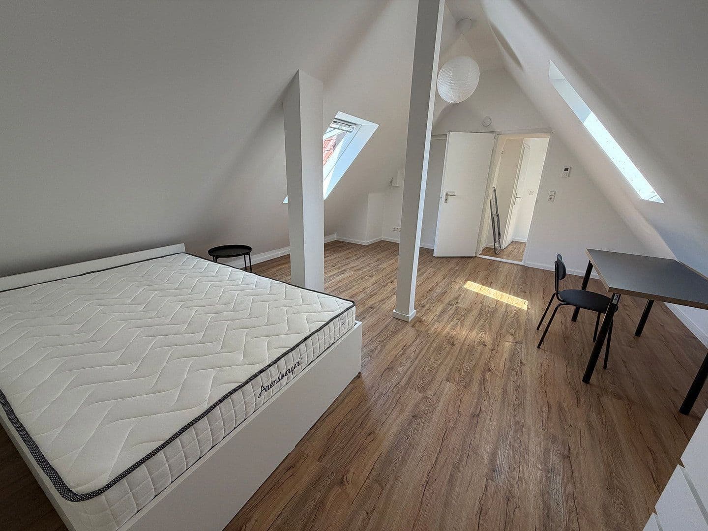 Pronájem bytu 4+1 85 m², Ditzingen, Bádensko-Württembersko Pronájem bytu 4+1 85 m², Ditzingen, Bádensko-Württembersko